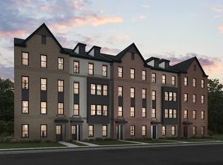 4860 Bauhaus Sq #4860, Chantilly, VA 20151