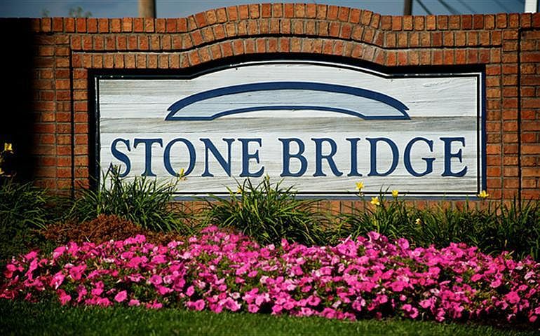 1st image of 4853 Bridge Ln APT 4
