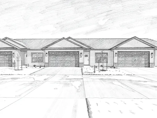 1704 Redbud Cir #101, Eldridge, IA 52748