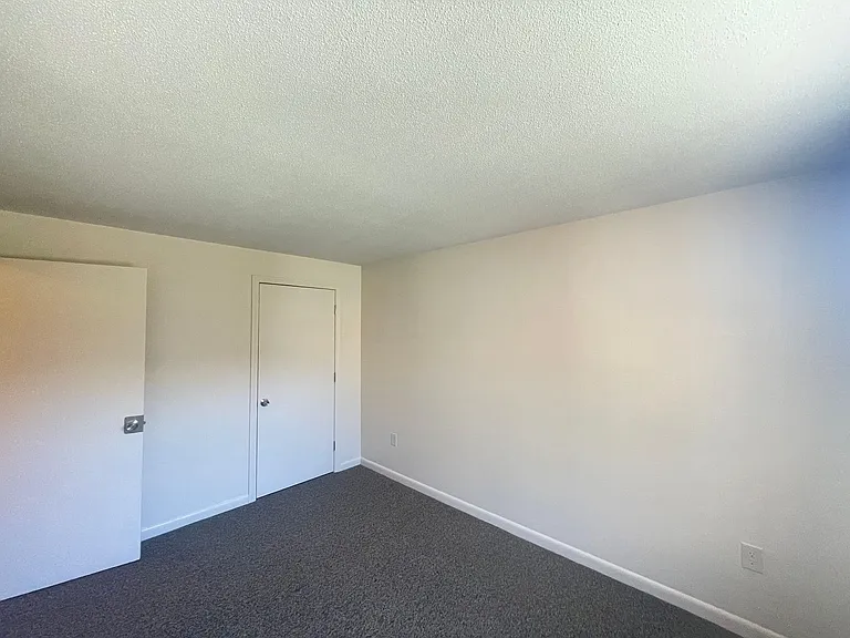 173 Loudon Rd #406 — Photo 18