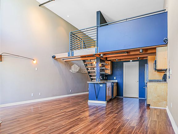 2nd image of 380 10th St Unit 24