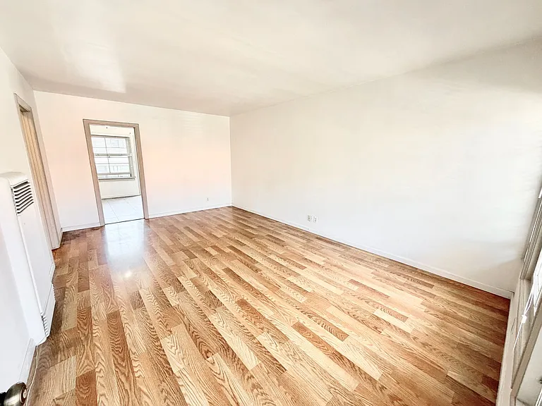 6100 Glen Alder St — Photo 52