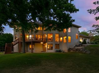 1900 Yorkshire Ave S, Minnetonka, MN 55305