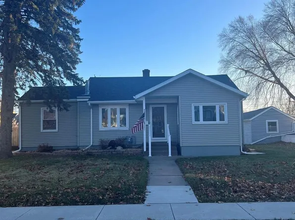 1615 W 36th St, Davenport, IA 52806