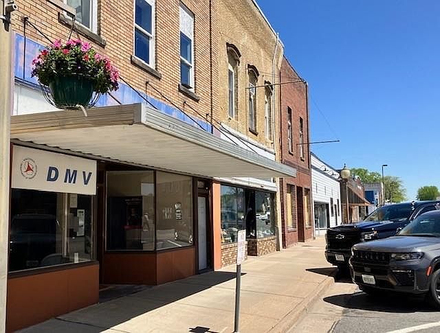 1st image of 116 W Main Street