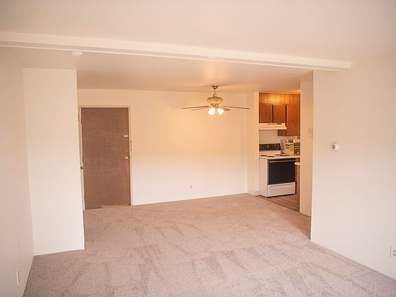 4th image of 840 Plymouth Dr #305