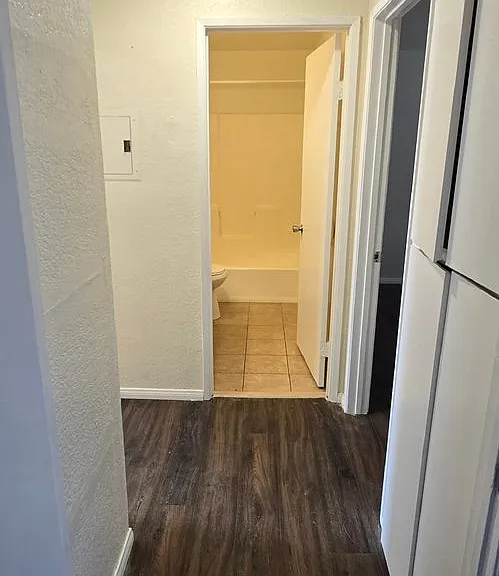 1405 E Lynwood Dr — Photo 9