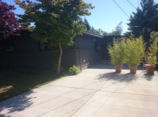 2616 25th Ave W, Seattle, WA 98199