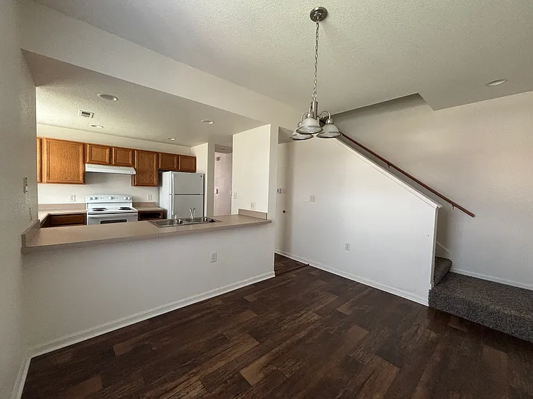 Turtle Hill Townhomes — Photo 13