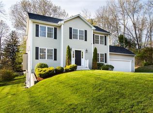 49 Kennedy Ct, Cumberland, RI 02864