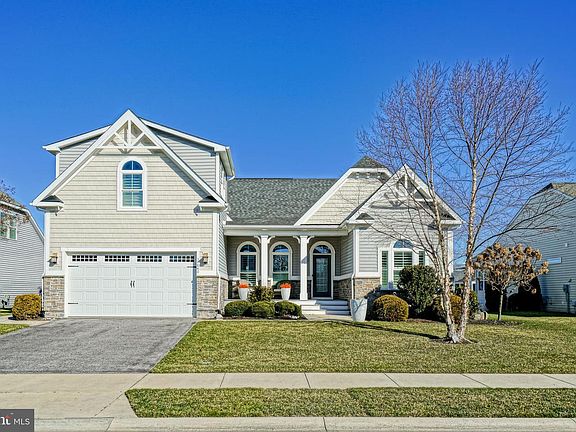 2nd image of 31840 Carmine Dr