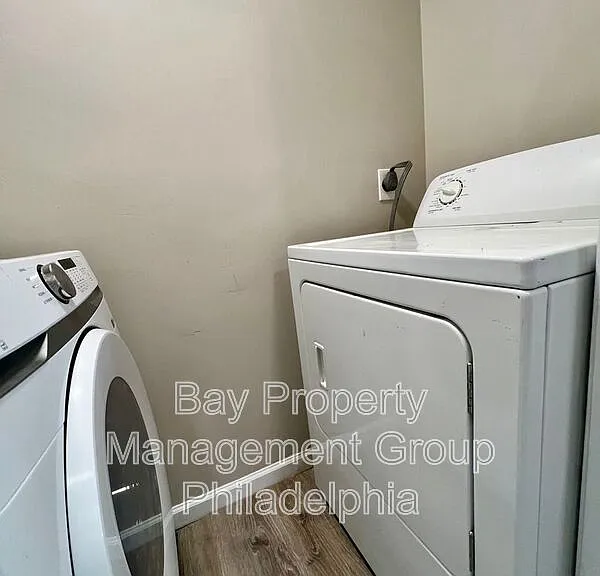 1844 Master St #3 — Photo 3