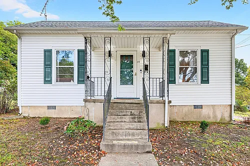 33 Schoolfield Dr Photo 1