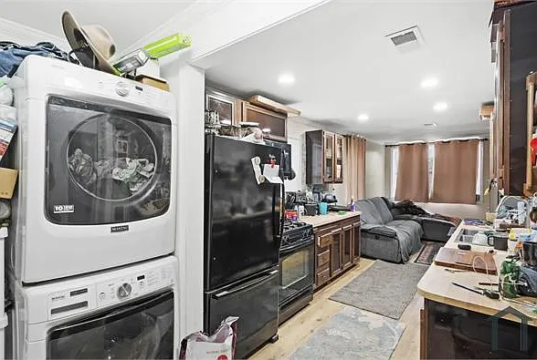 5058 Georgia St — Photo 11