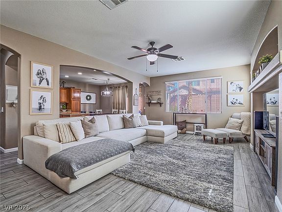 4th image of 9440 White Ridge Ave