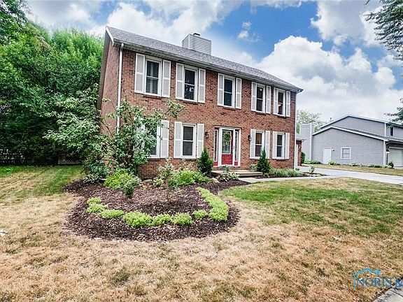2nd image of 734 Champagne Ave