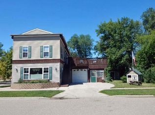 701 6th St NE, Devils Lake, ND 58301