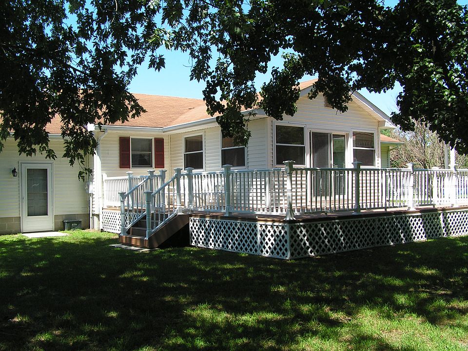 1st image of 160 Hollywood Dr