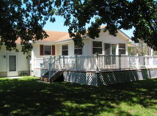 160 Hollywood Dr, Ocean View, DE 19970