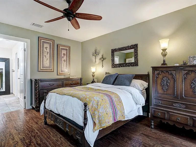 101 W Eagle Dr #101 — Photo 17