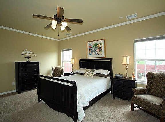 4th image of 3112 N Elm Pl