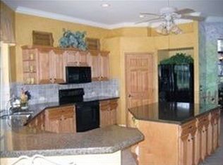 8446 Gleneagle Way, Naples, FL 34120