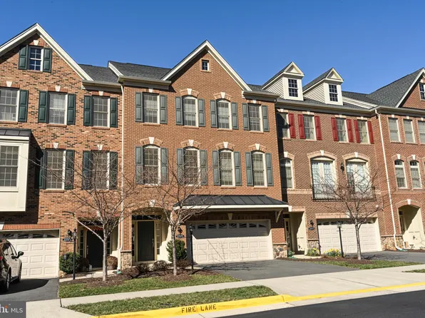 22575 Windsor Locks Sq, Ashburn, VA 20148