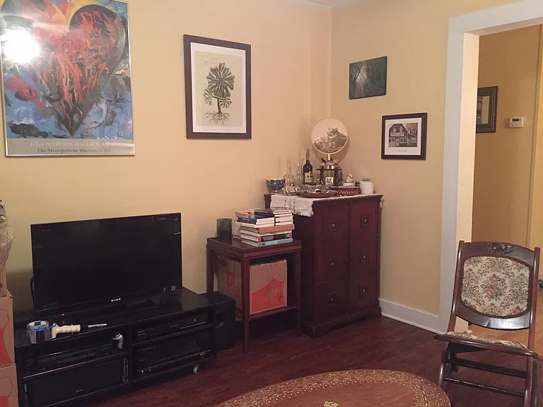 127 Louisa Blvd — Photo 2