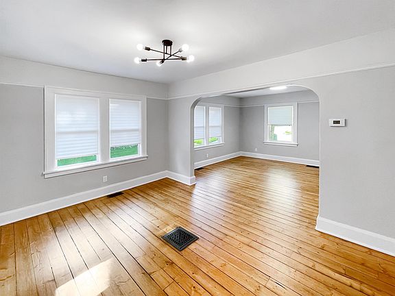 5th image of 2312 Anderson St
