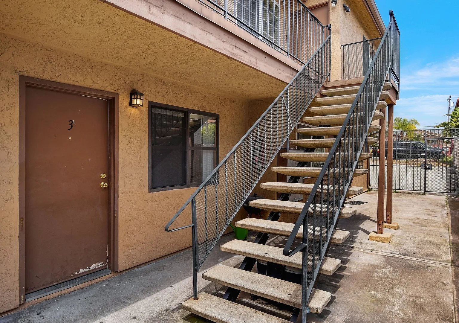 3844 Swift Avenue — Photo 2