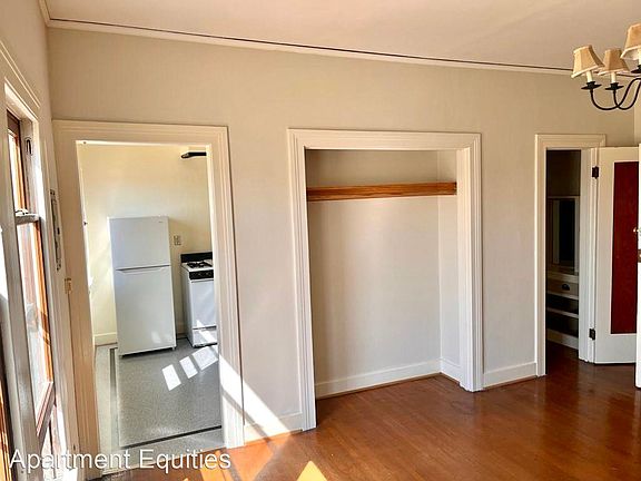 4th image of 1930 Whitley Ave APT 206