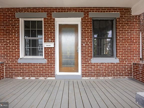 5th image of 1035 McDowell Ave