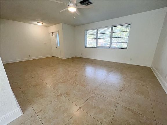 4th image of 2905 SW 81st Ter