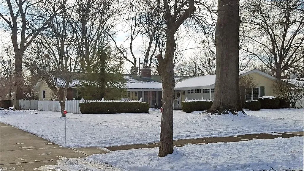 30225 Ednil Dr photo 1