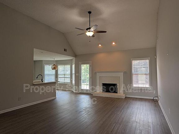 5th image of 101 Moss Pointe Dr