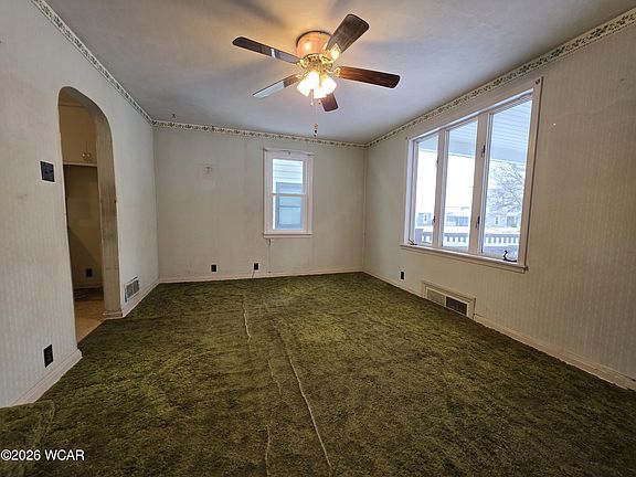 5th image of 309 W Silver St