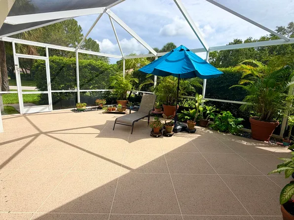 10301 Chapman Oak Court, Palm Beach Gardens, FL 33410
