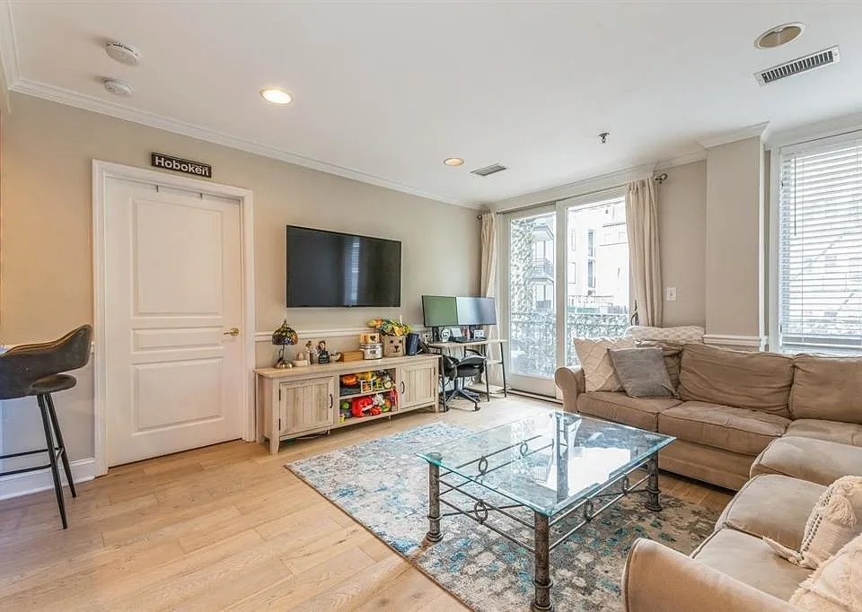 70 Adams St #2A