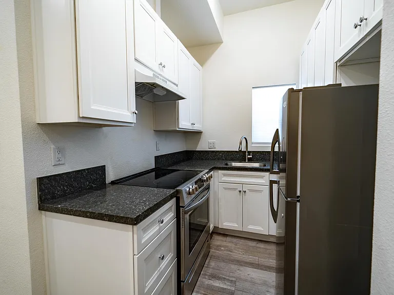 3853 Cherokee Ave #K — Photo 5