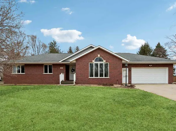 450 Saint Paul St, Parnell, IA 52325