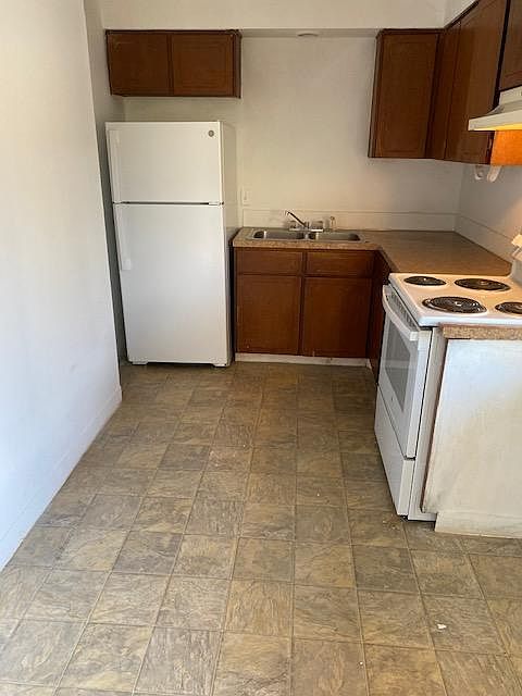 2nd image of 243 23rd Ave Unit 8