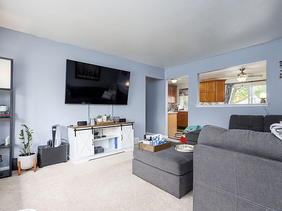 4th image of 2458 Milverton Dr