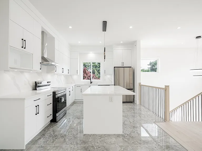 45945 Lewis Ave #UPPER B — Photo 9
