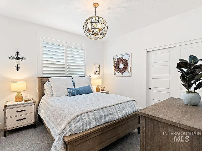 11843 W Castile Dr — Photo 8