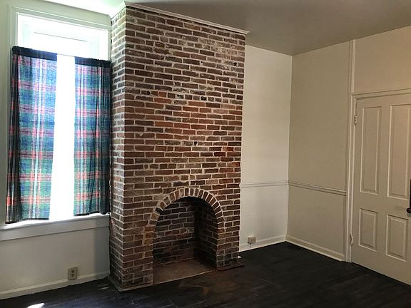 5th image of 33 S Penn St #1