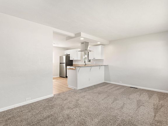 3rd image of 4610 Ridgeway St
