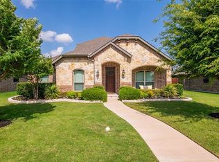 3026 Carlton Pkwy, Waxahachie, TX 75165