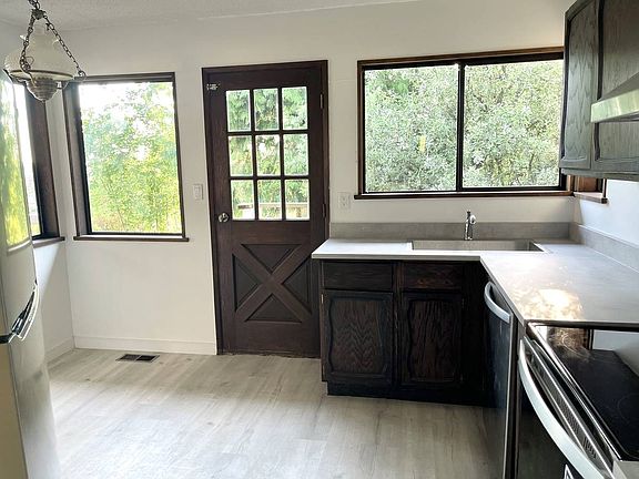 5th image of 2133 Sperling Ave #1500697