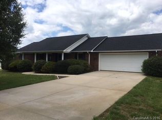 160 Meadow Oaks Dr, Statesville, NC 28625
