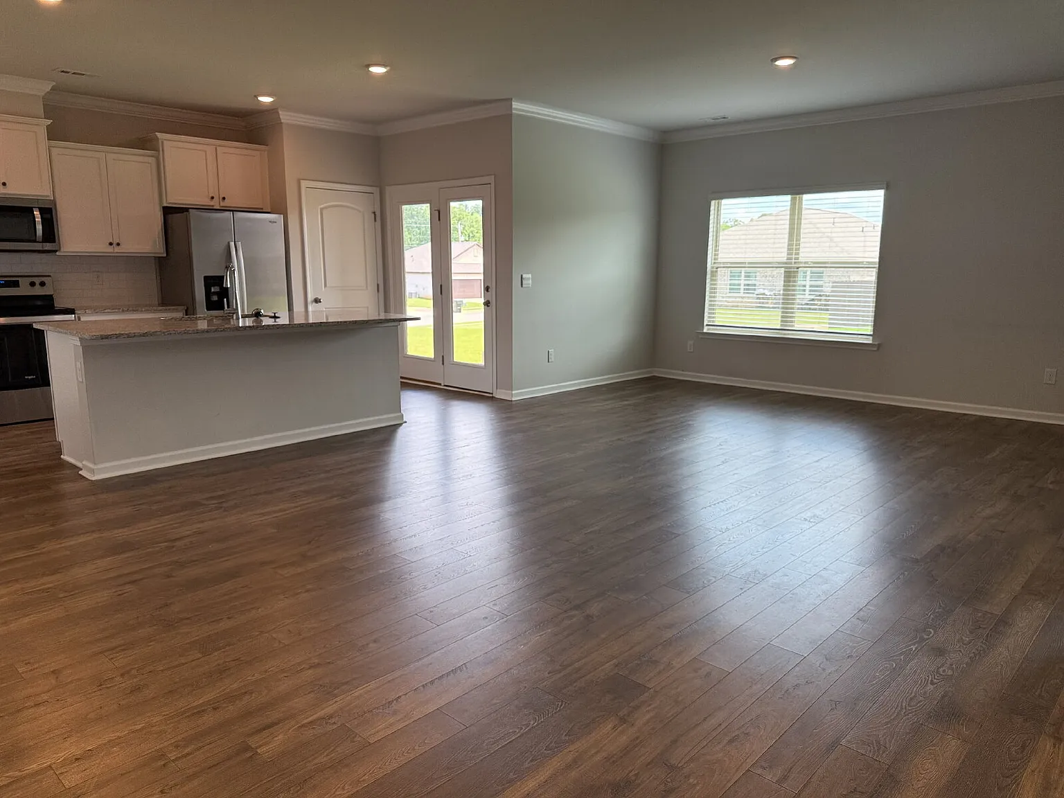 3 bed, 2.0 bath, 1537 sqft, $1,750 — Photo 4